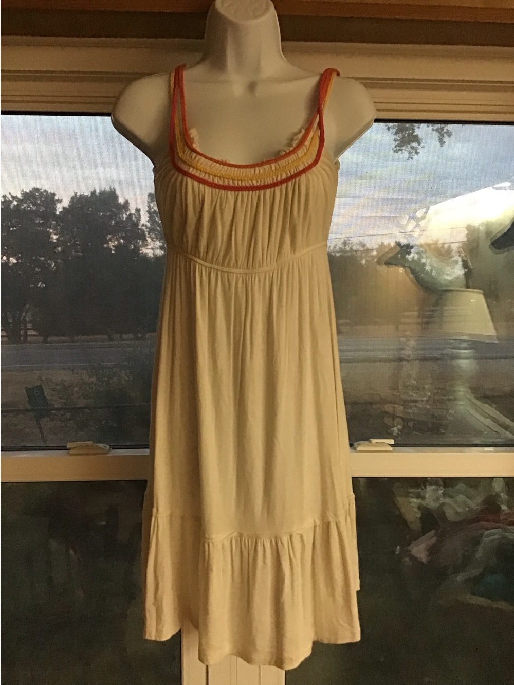 Women’s dress sleeveless
